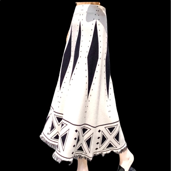 The Marikisha Knit Full Skirt - Picture 8 of 8